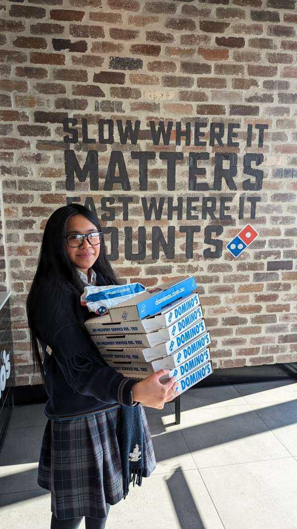 Lianna Collecting Pizzas