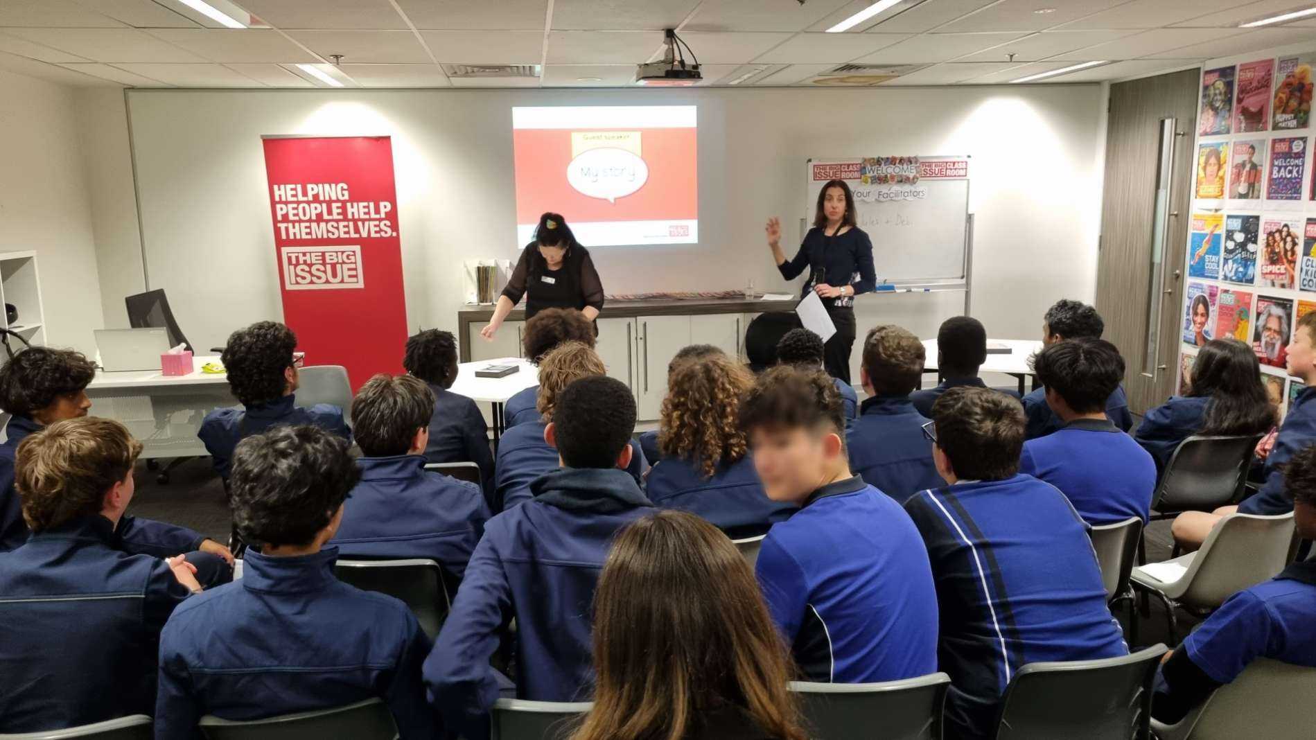 Blur photo com 1694737708